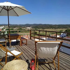 casa-pe-do-castelo.hotelaalgarve.com/